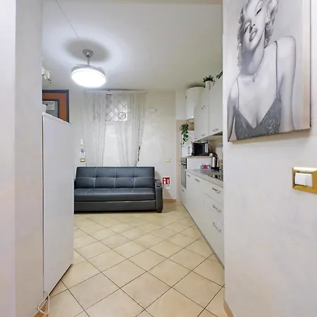 Gallery Apartment *
